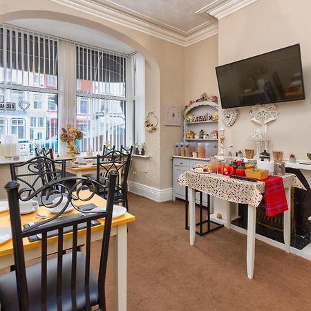 Friends Hotel Блекпул Екстериор снимка